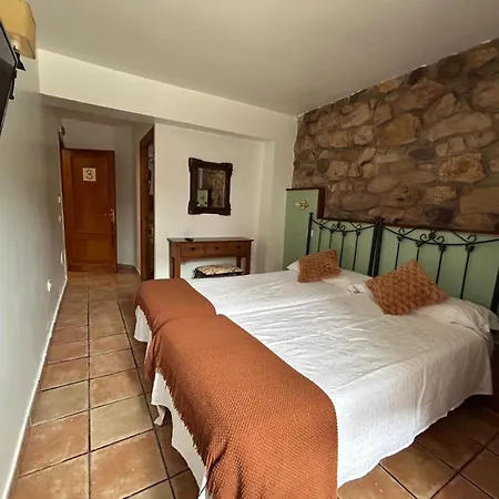 Pensión La Estela De Barros Corrales De Buelna